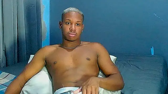 Snapshot of JackBlackone chatting on October 2025 11:05:01 PM JackBlackone online show from October 2025 11:05:01 PM