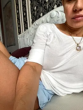 Snapshot of DeboraXporn chatting on November 2025 07:41:02 AM DeboraXporn online show from November 2025 07:41:02 AM