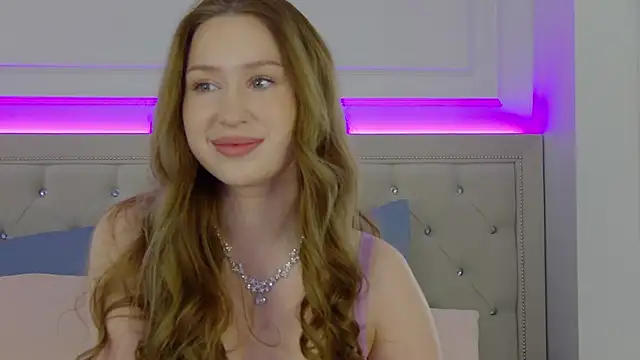 Jackie White  online show from October 2025 02:44:01 AM