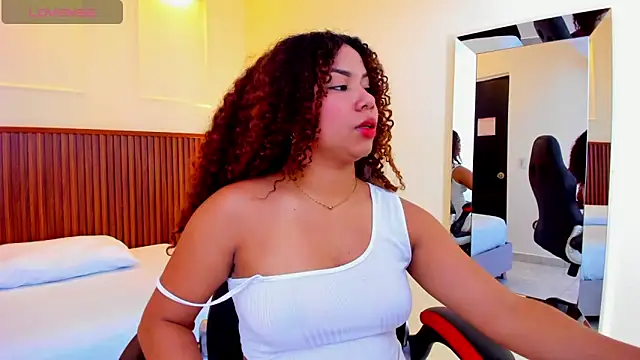 MELINAMARTINS online show from March 2025 07:18:01 PM