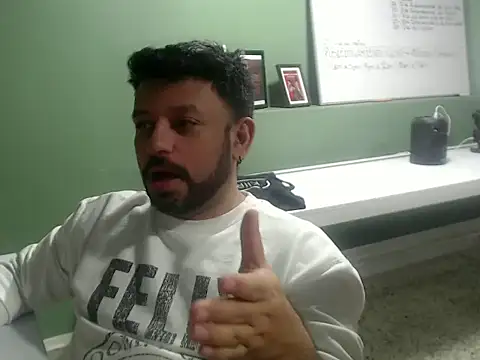 tonyglams online show from September 2025 08:10:01 PM