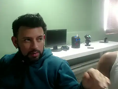 tonyglams online show from September 2025 08:58:01 PM