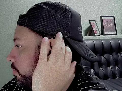 tonyglams online show from October 2025 02:47:02 PM