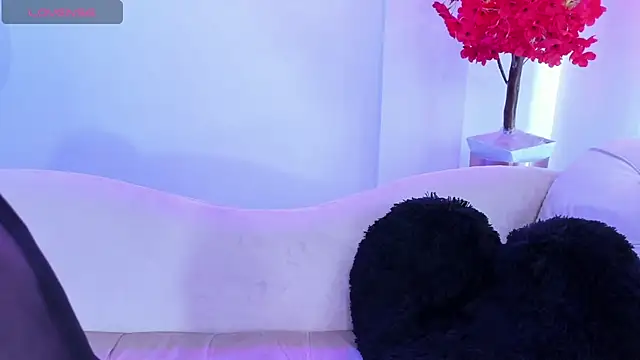 Snapshot of Marii_18 chatting on February 2025 03:34:02 AM Marii 18 online show from February 2025 03:34:02 AM