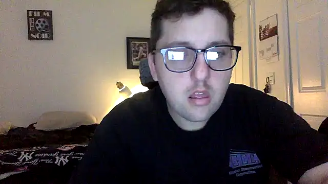 Snapshot of Milflover96 chatting on February 2025 09:36:02 PM Milflover96 online show from February 2025 09:36:02 PM