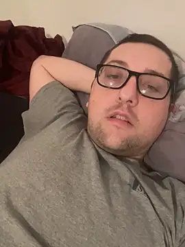 Snapshot of Milflover96 chatting on March 2025 12:37:02 AM Milflover96 online show from March 2025 12:37:02 AM