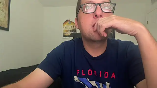 Snapshot of Milflover96 chatting on September 2025 04:18:02 PM Milflover96 online show from September 2025 04:18:02 PM