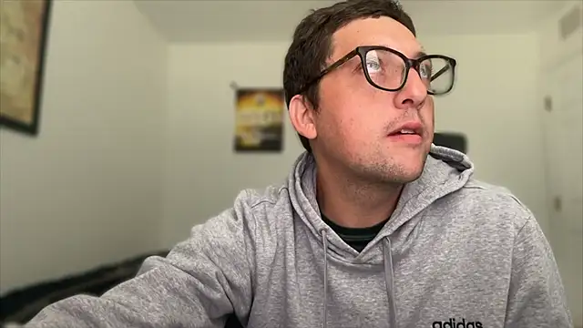 Snapshot of Milflover96 chatting on October 2025 03:24:02 PM Milflover96 online show from October 2025 03:24:02 PM