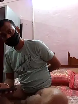 Snapshot of Hot_couple493 chatting on March 2025 07:37:01 PM Hot couple493 online show from March 2025 07:37:01 PM