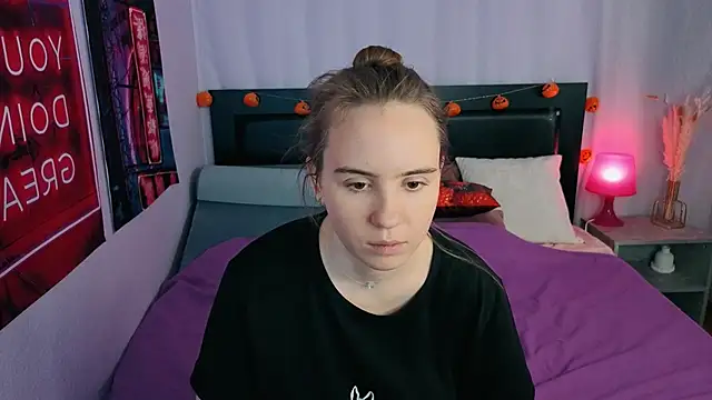 Snapshot of Lika_0ne chatting on November 2025 12:00:02 PM Lika 0ne online show from November 2025 12:00:02 PM