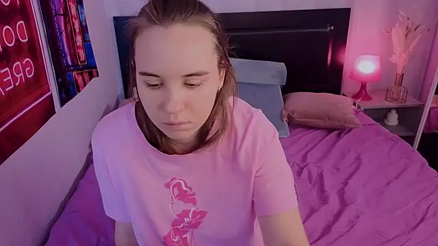 Snapshot of Lika_0ne chatting on December 2025 12:11:02 PM Lika 0ne online show from December 2025 12:11:02 PM