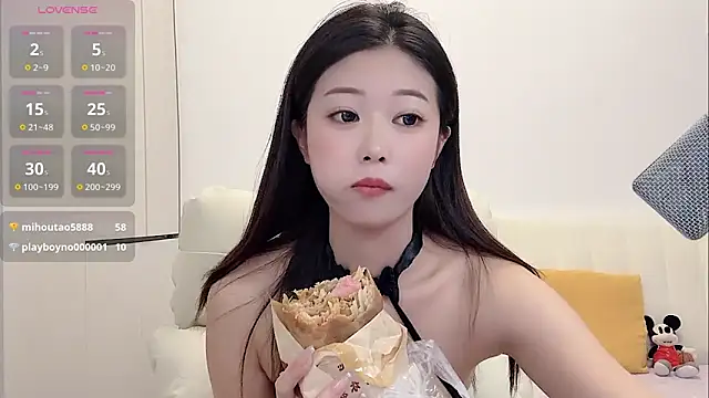 Snapshot of yunyun121 chatting on October 2025 03:23:02 PM yunyun121 online show from October 2025 03:23:02 PM