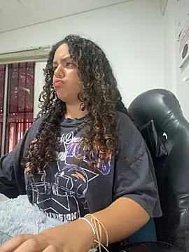 Anitta bell online show from February 2025 01:15:02 PM