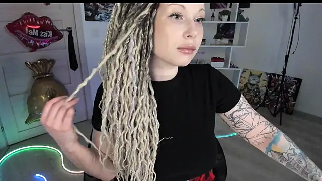 HoneySallyMoore online show from May 2026 06:45:01 PM