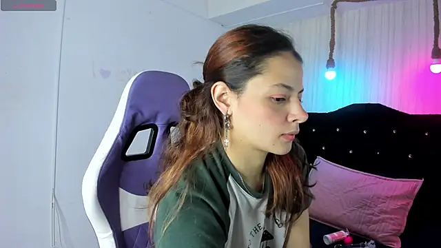 nicky angel1 online show from September 2025 06:32:02 PM