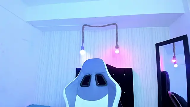 nicky angel1 online show from October 2025 06:34:01 PM