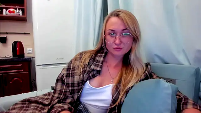 your Goddess Eva online show from September 2025 07:25:02 PM