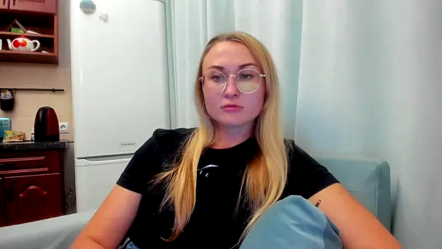 your Goddess Eva online show from September 2025 07:57:02 PM