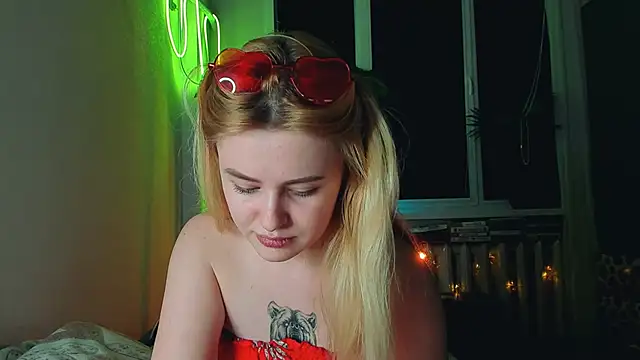 Snapshot of Alexa_Pirs chatting on March 2025 08:32:02 PM Alexa Pirs online show from March 2025 08:32:02 PM