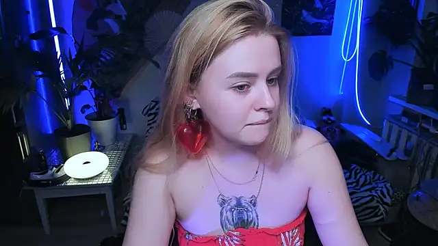 Snapshot of Alexa_Pirs chatting on November 2025 01:37:02 PM Alexa Pirs online show from November 2025 01:37:02 PM