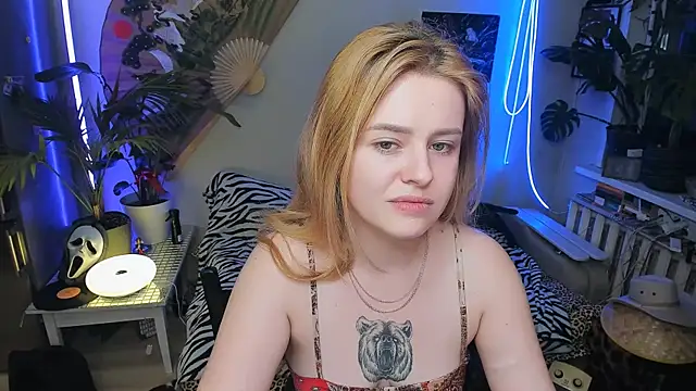 Snapshot of Alexa_Pirs chatting on December 2025 07:34:02 PM Alexa Pirs online show from December 2025 07:34:02 PM