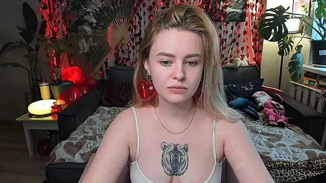 Snapshot of Alexa_Pirs chatting on February 2026 01:04:02 PM Alexa Pirs online show from February 2026 01:04:02 PM