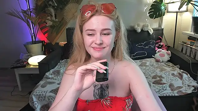 Snapshot of Alexa_Pirs chatting on May 2026 02:45:02 PM Alexa Pirs online show from May 2026 02:45:02 PM