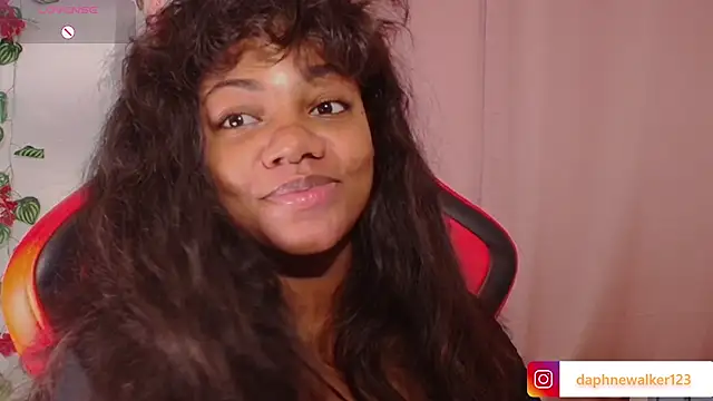 Daphnewalker   online show from February 2026 01:37:02 PM