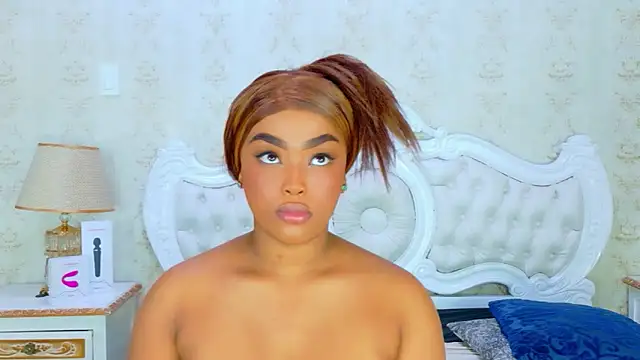 Snapshot of TianahGlow chatting on December 2025 09:13:02 PM TianahGlow online show from December 2025 09:13:02 PM