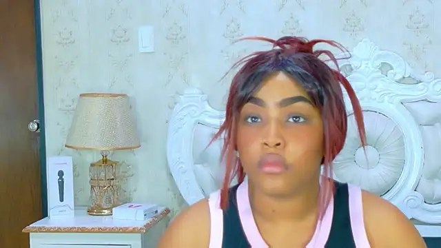 Snapshot of TianahGlow chatting on February 2026 08:26:02 PM TianahGlow online show from February 2026 08:26:02 PM