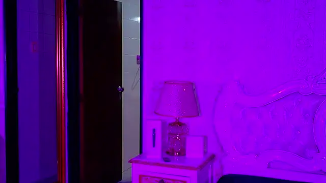 Snapshot of TianahGlow chatting on February 2026 08:38:02 PM TianahGlow online show from February 2026 08:38:02 PM