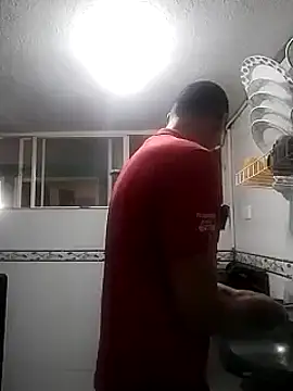 Snapshot of Luiyi1997 chatting on February 2025 07:28:02 PM Luiyi1997 online show from February 2025 07:28:02 PM