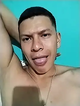 Snapshot of Luiyi1997 chatting on February 2025 03:25:02 AM Luiyi1997 online show from February 2025 03:25:02 AM