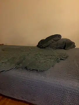 Snapshot of Budibudi5 chatting on November 2025 03:29:02 AM Budibudi5 online show from November 2025 03:29:02 AM