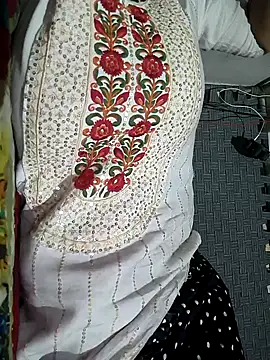 Snapshot of lovely----bhabhi chatting on December 2025 01:07:01 PM lovely----bhabhi online show from December 2025 01:07:01 PM