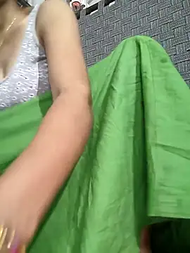 Snapshot of lovely----bhabhi chatting on February 2026 01:01:02 AM lovely----bhabhi online show from February 2026 01:01:02 AM