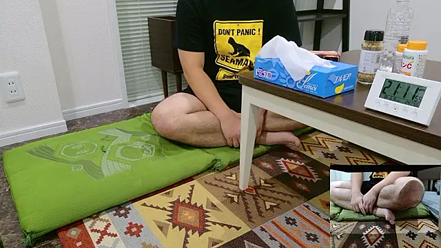 Snapshot of YARASERO-kun chatting on October 2025 12:13:02 PM YARASERO-kun online show from October 2025 12:13:02 PM