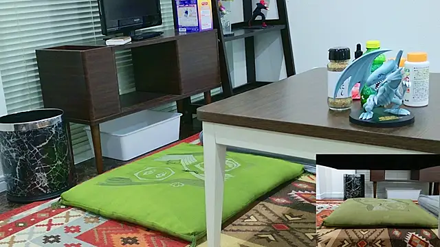 Snapshot of YARASERO-kun chatting on November 2025 08:04:01 AM YARASERO-kun online show from November 2025 08:04:01 AM