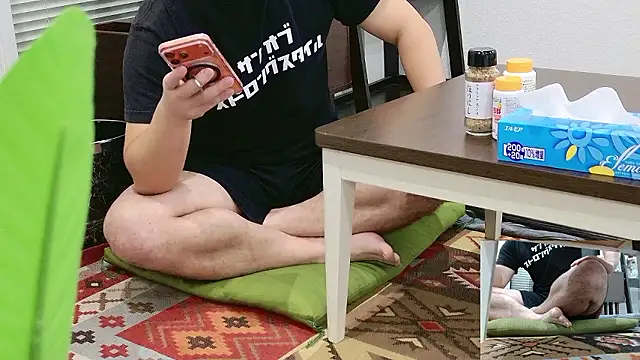 Snapshot of YARASERO-kun chatting on November 2025 12:04:01 PM YARASERO-kun online show from November 2025 12:04:01 PM