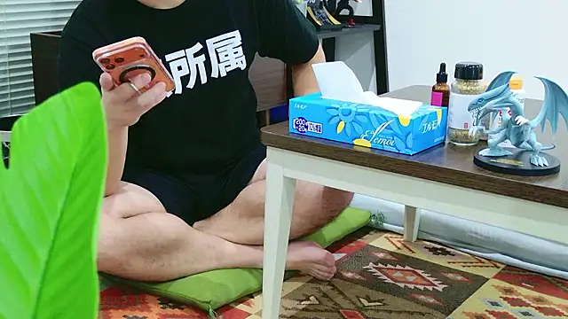 Snapshot of YARASERO-kun chatting on November 2025 09:26:02 AM YARASERO-kun online show from November 2025 09:26:02 AM