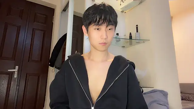 Snapshot of Brian_Stars chatting on December 2025 09:43:02 PM Brian Stars online show from December 2025 09:43:02 PM