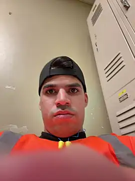 Snapshot of lancebrek chatting on March 2025 08:53:01 PM lancebrek online show from March 2025 08:53:01 PM