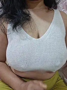 Snapshot of Jassi_Does chatting on March 2026 09:20:01 PM Jassi Does online show from March 2026 09:20:01 PM