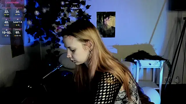 Snapshot of marynixoxo chatting on February 2025 02:29:02 AM marynixoxo online show from February 2025 02:29:02 AM