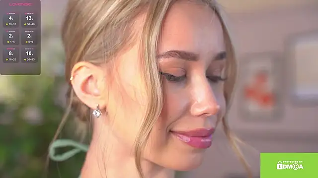 Snapshot of _Spring_Day_ chatting on October 2025 08:20:01 AM Spring Day online show from October 2025 08:20:01 AM