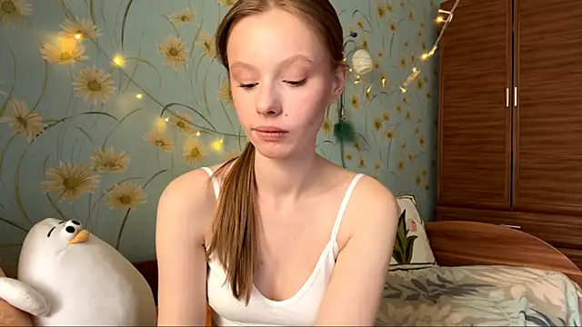 BeckyDwinell online show from March 2025 08:23:02 AM