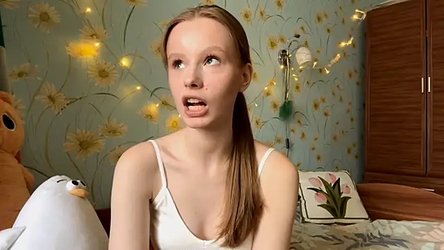 BeckyDwinell online show from March 2025 11:28:01 AM