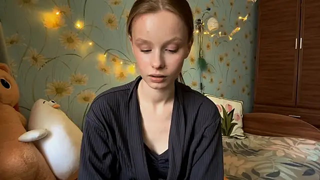 BeckyDwinell online show from March 2025 01:29:02 PM