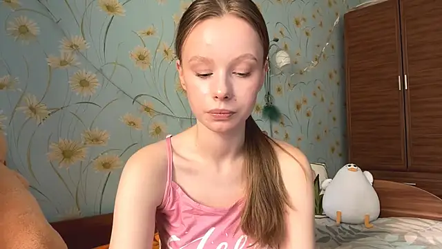 BeckyDwinell online show from March 2025 09:13:01 AM