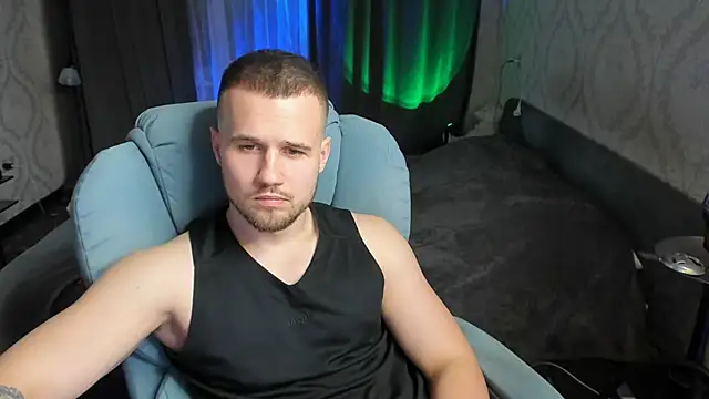 Snapshot of Vladik_b chatting on March 2025 05:17:02 PM Vladik b online show from March 2025 05:17:02 PM